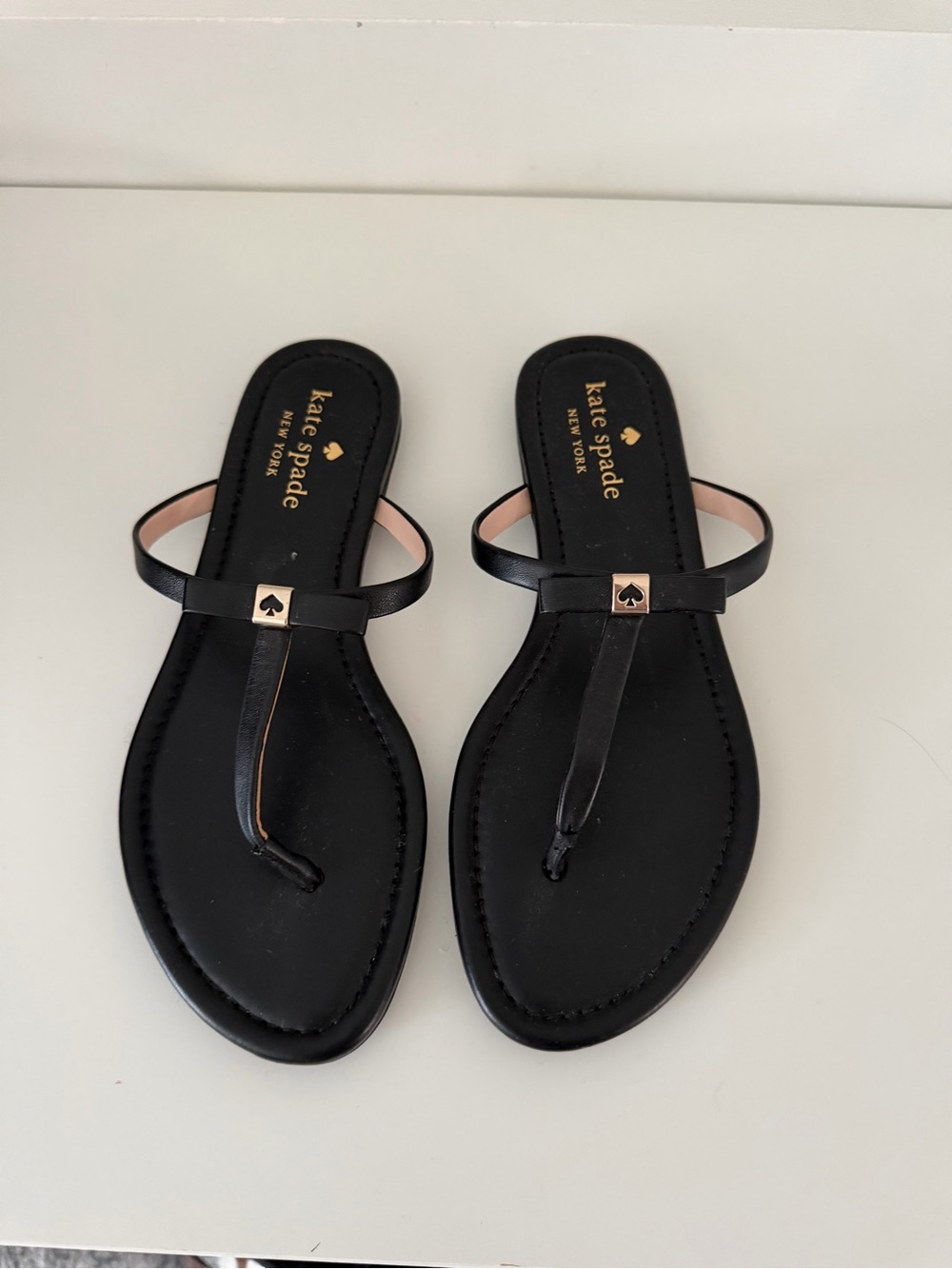 kate spade New York Black Bow Thong Sandals size 7
